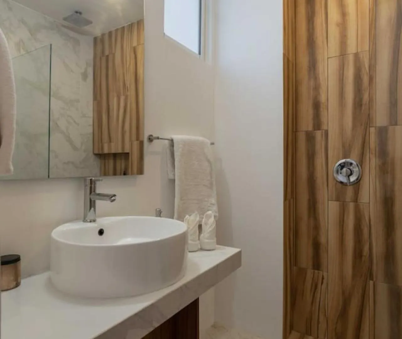 Modern And Stylish Studio In Muuk 툴룸