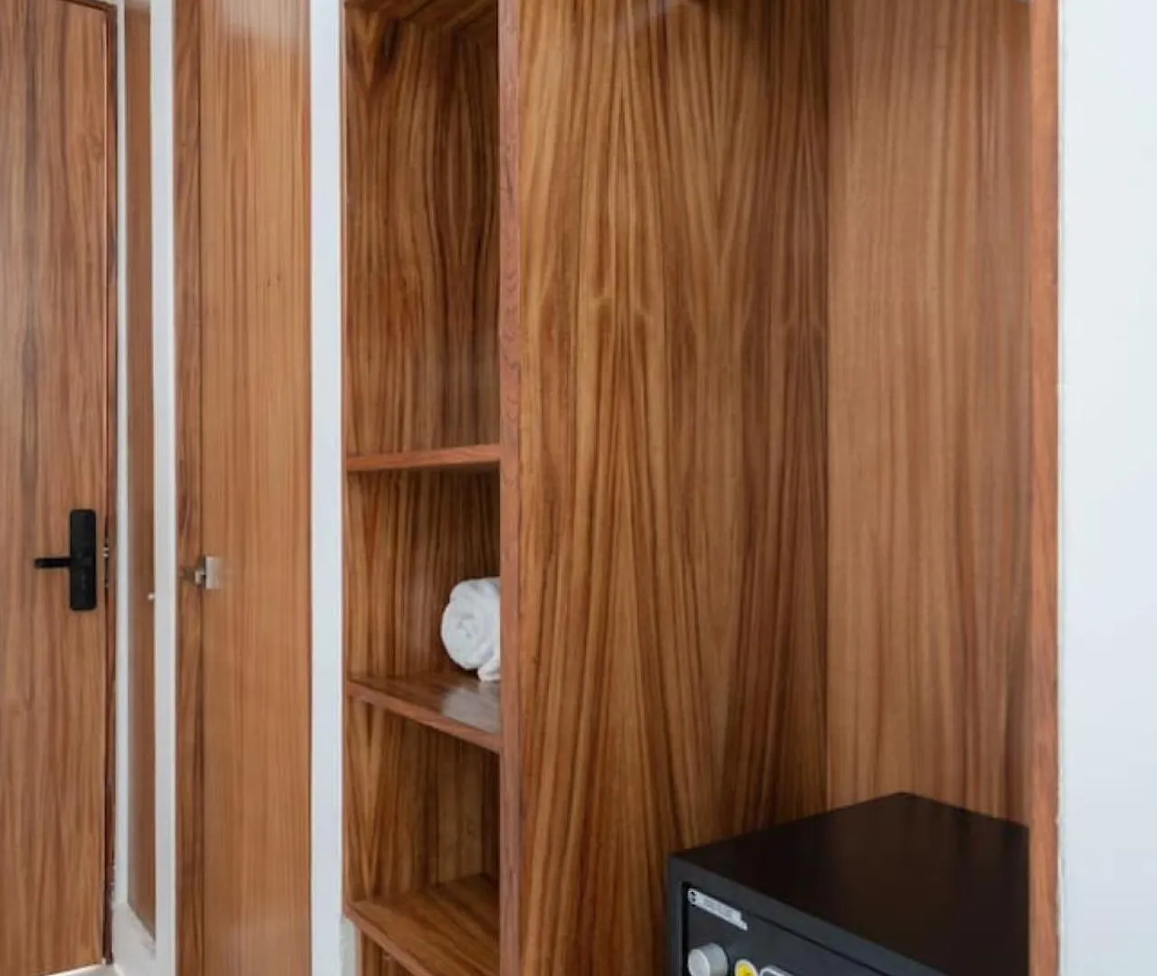 아파트 Modern And Stylish Studio In Muuk 툴룸
